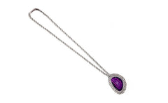 SURROUNDED PENDANT NECKLACE