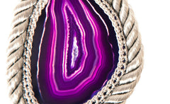 SURROUNDED PENDANT NECKLACE