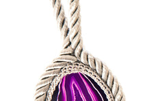 SURROUNDED PENDANT NECKLACE