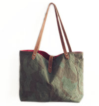 SWISS CAMO TOTE