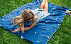 GOLDEN HANNAH DEMIN THROW