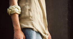 GOLD-LEAFED ROPE CUFF