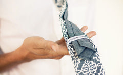 PRINTED CHAMBRAY TIE