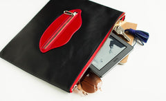 LEATHER LIPS CLUTCH