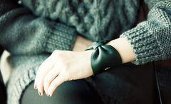 NIGHT SHADE LEATHER BOW CUFF