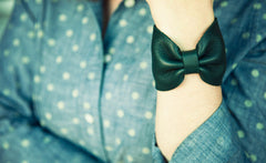 NIGHT SHADE LEATHER BOW CUFF