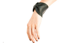 NIGHT SHADE LEATHER BOW CUFF