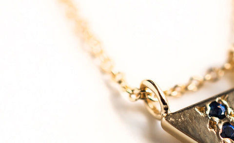 SAPPHIRE LUCKY NUMBER 3 NECKLACE