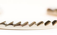 SILVER MINI ZIGZAG CUFF