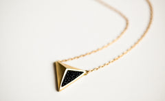 STINGRAY TRILLION NECKLACE