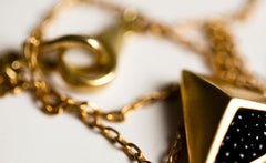 STINGRAY TRILLION NECKLACE